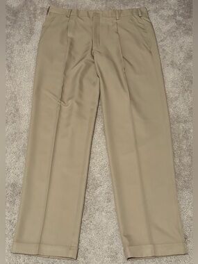 Nike Golf Pants Men’s Size 36x34 Khaki Pleated Performance Trousers Baggy